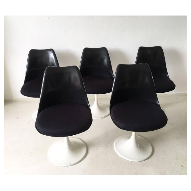 Set of 5 black "Tulip" chairs by Eero Saarinen for Pastoe - 1960s