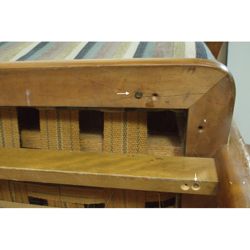 Fauteuil vintage en bois et noyau de ressort - 1950
