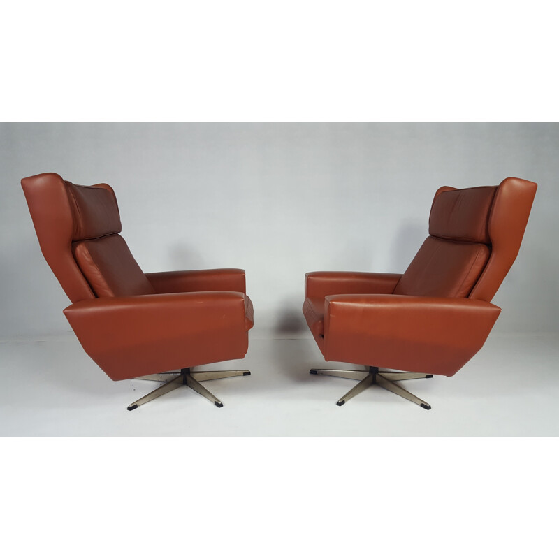 Danish Leather Swivel armchair - 1970s