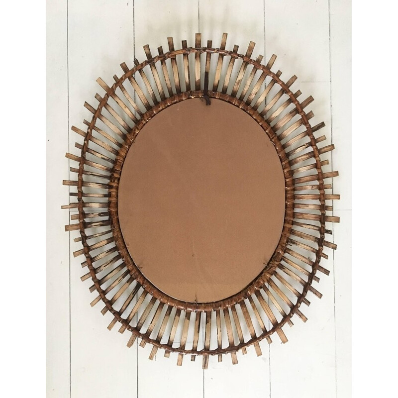 Miroir ovale vintage en rotin type "sunburst", Espagne 1960