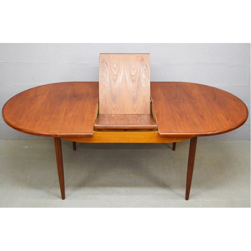 Mid-Century Oval Extendable Teak G-Plan Fresco Dining Table - 1960s
