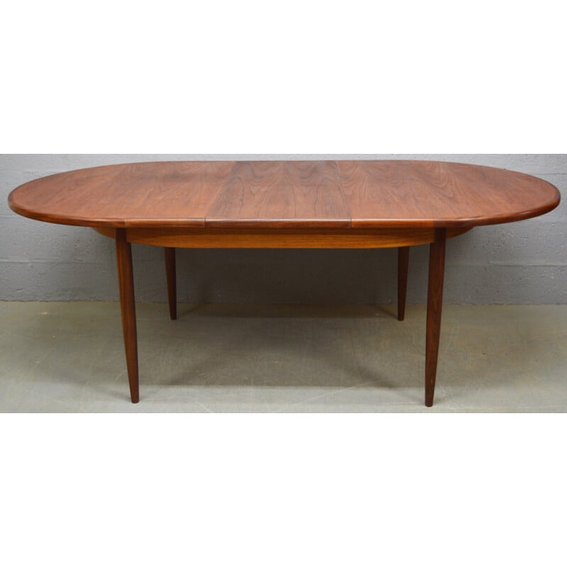 Mid-Century Oval Extendable Teak G-Plan Fresco Dining Table - 1960s