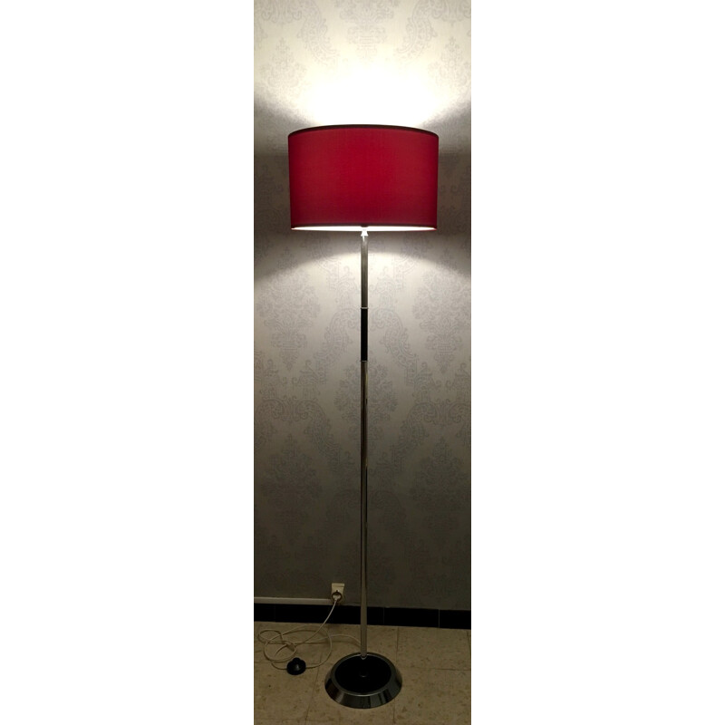 Vintage floor lamp in chromed metal with a burgundy lampshade - 1960s