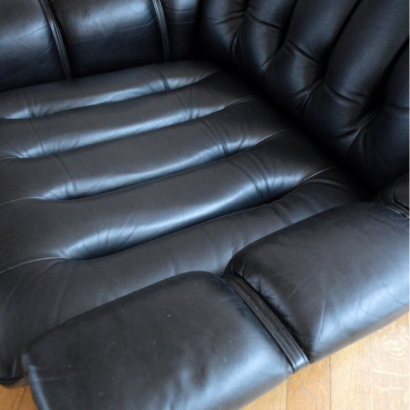 Pair of Danish Design Armchairs in leather and rosewood - 1960s