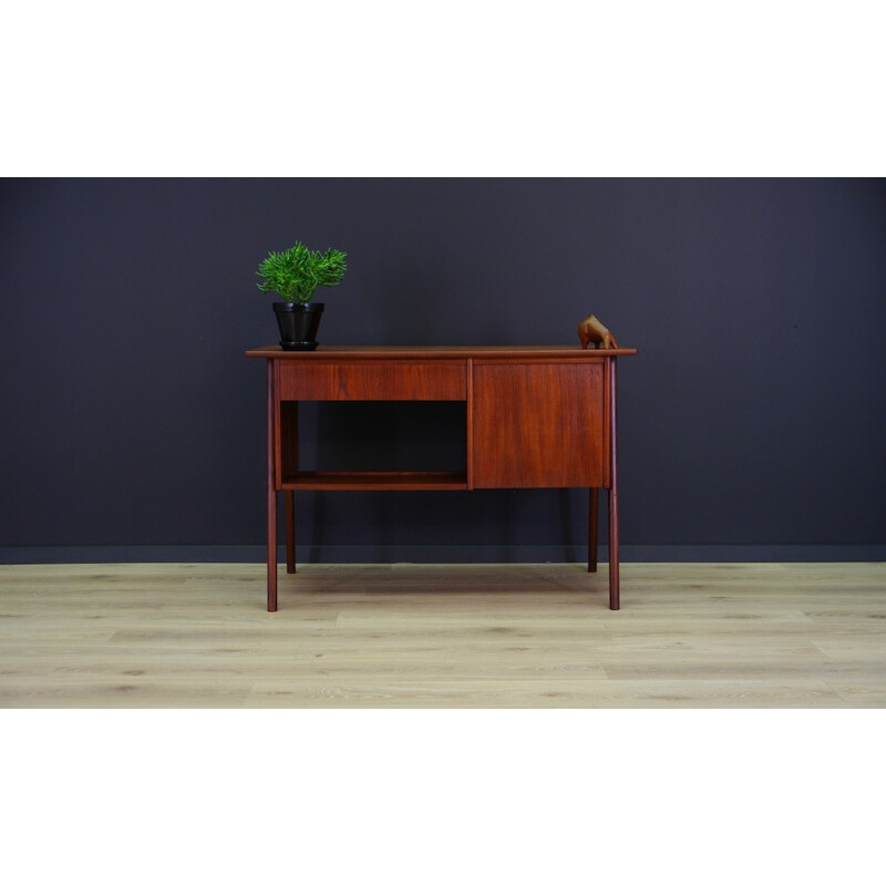 Classic Writing Desk Danish Design - 1970s