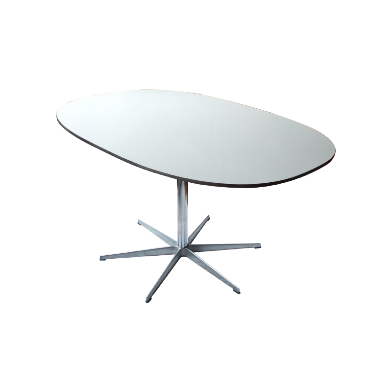 White elipse dining table by Bruno Mathsson - 1970