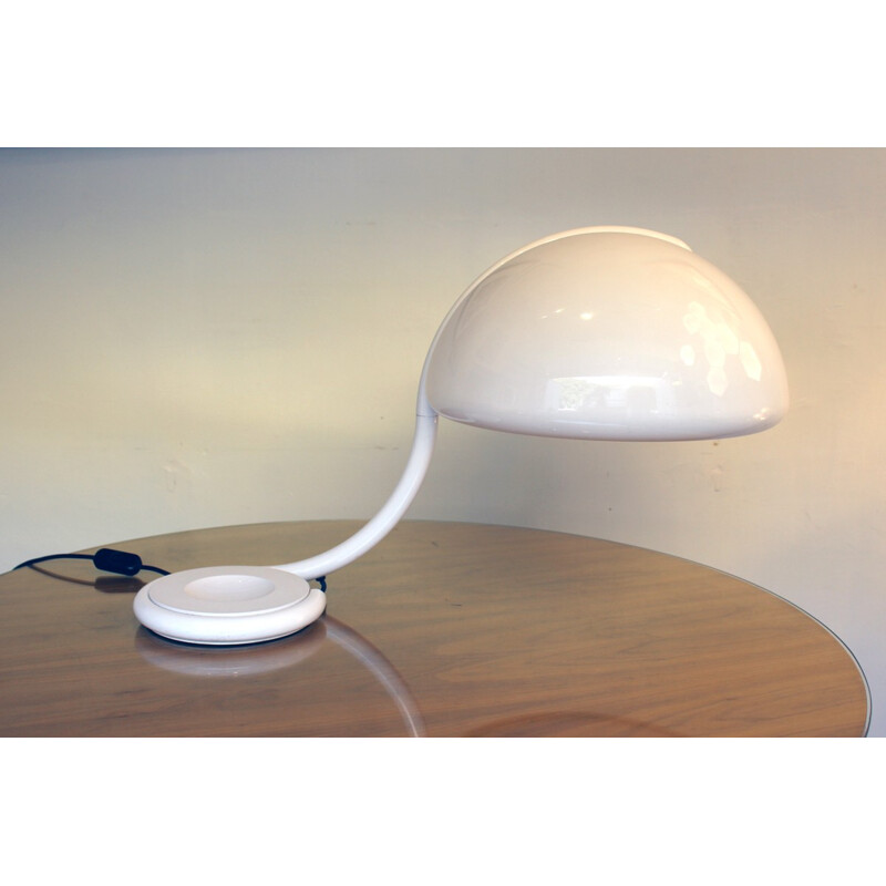 Italian Vintage Lamp in white lacquered metal - 1970s