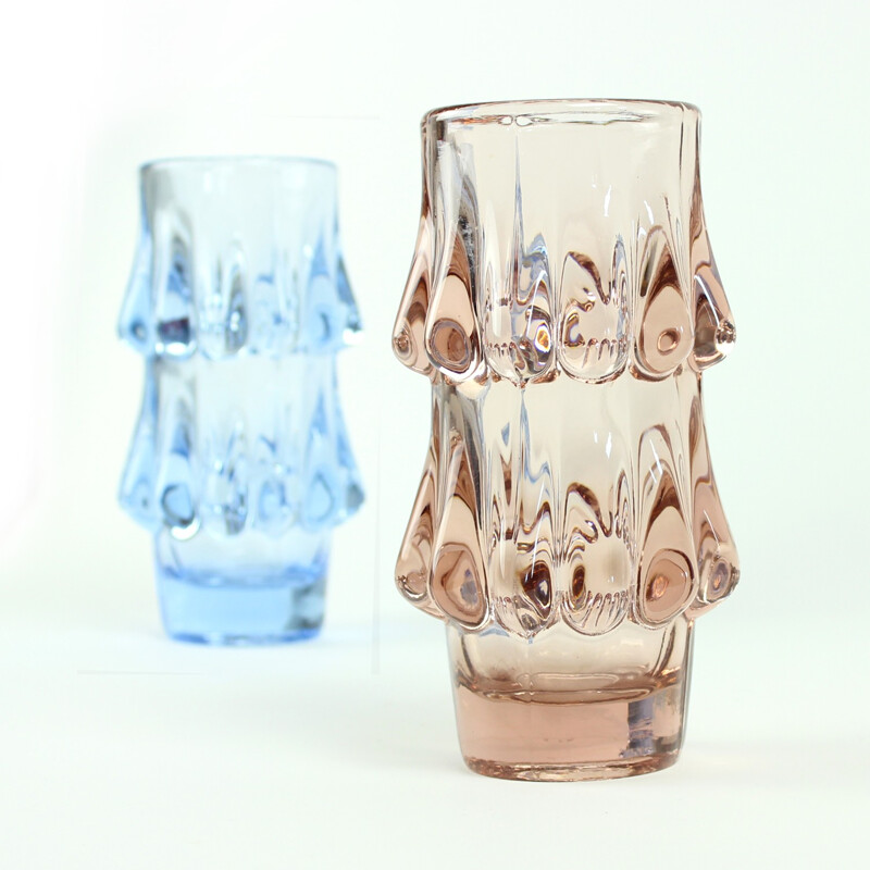 Vases en verre rose et bleu par Jiri Brabec pour Sklo Union Rosice - 1970