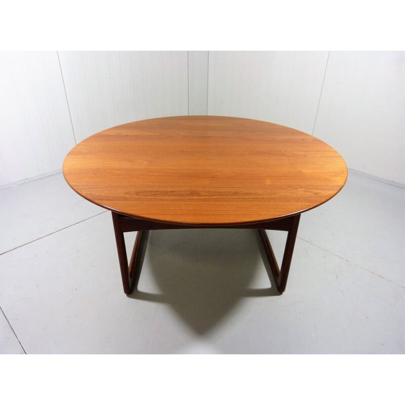 Round teak coffee table by Peter Hvidt & Orla Mølgaard-Nielsen - 1950s