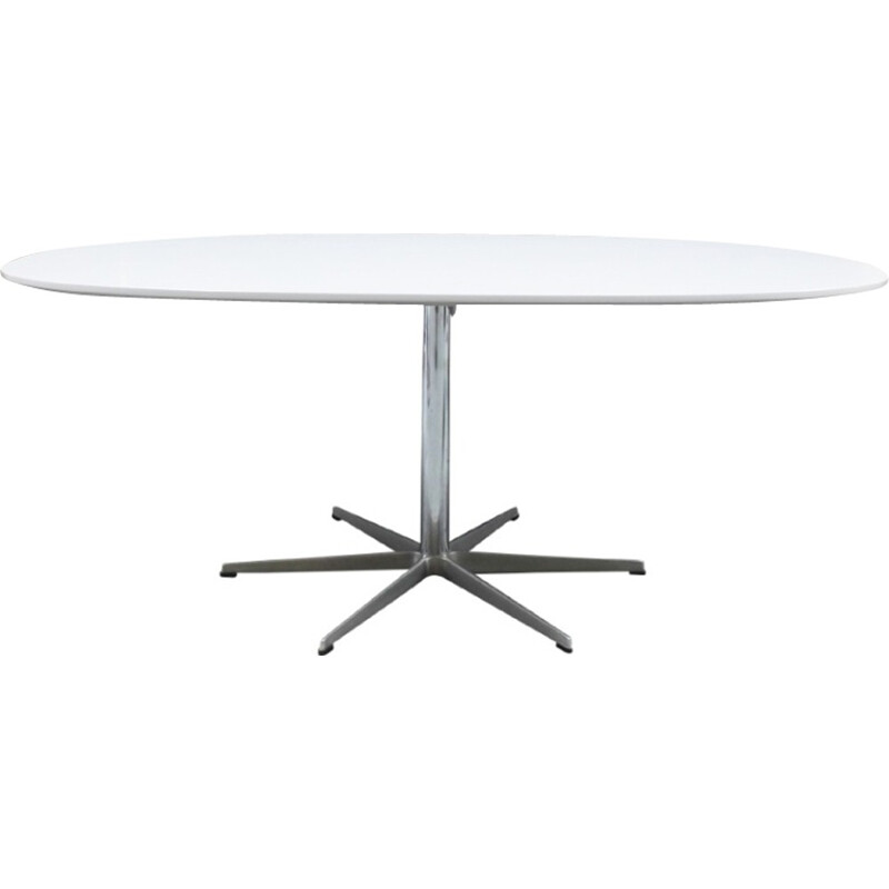 White elipse dining table by Bruno Mathsson - 1970