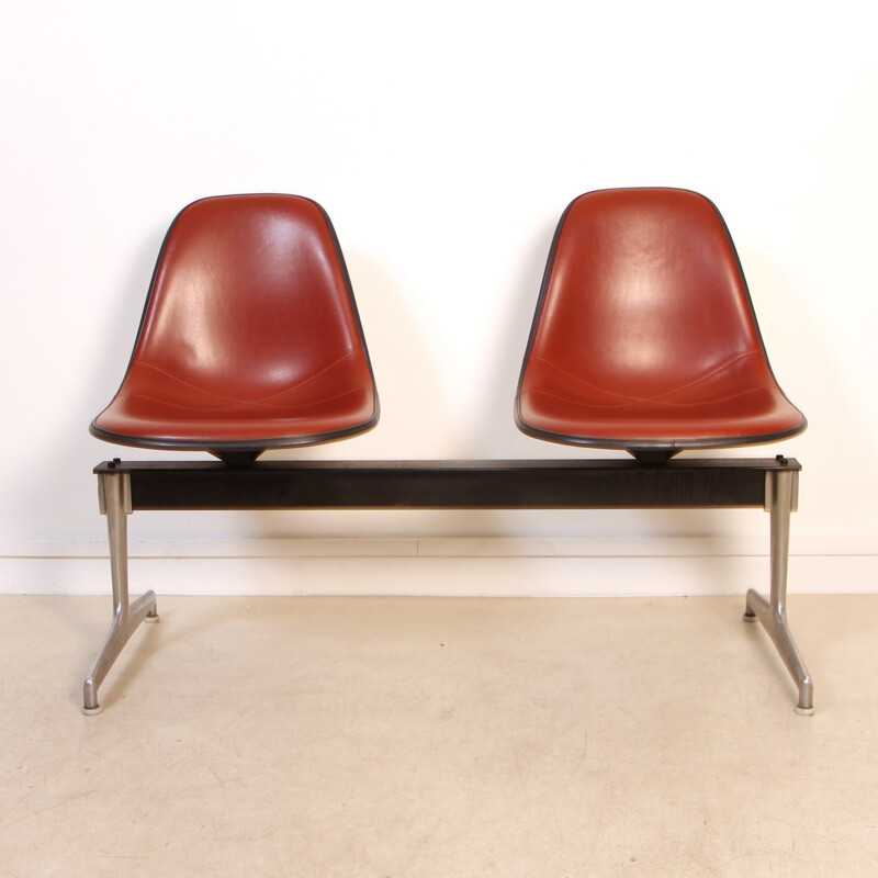 2-seater bench by Charles and Ray Eames