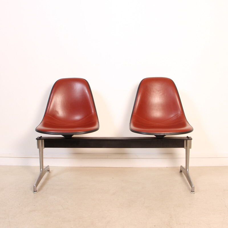 2-seater bench by Charles and Ray Eames