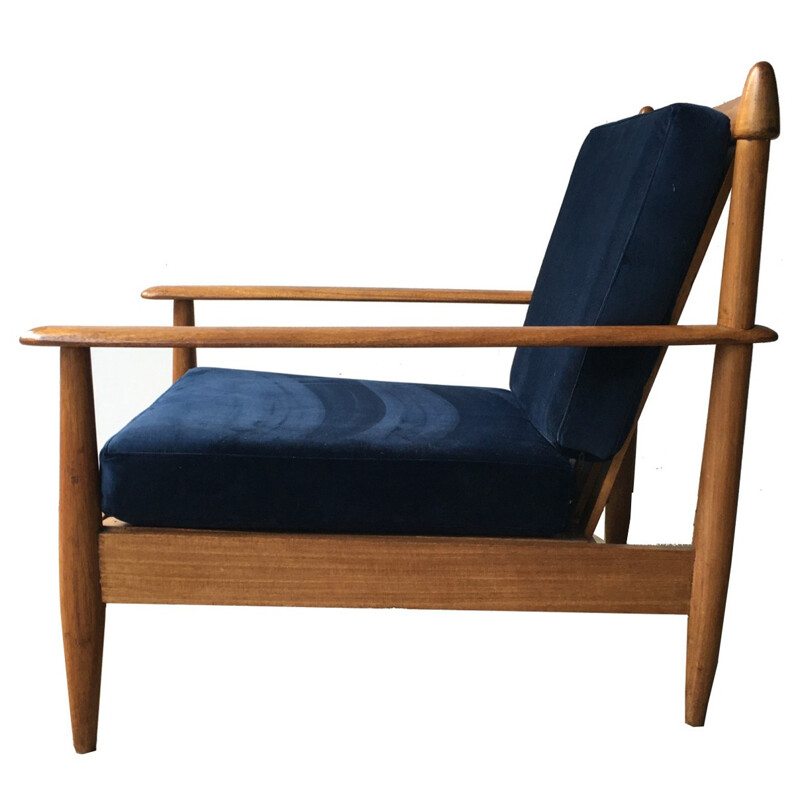 Vintage Scandinavian blue velvet and teak armchair - 1960s