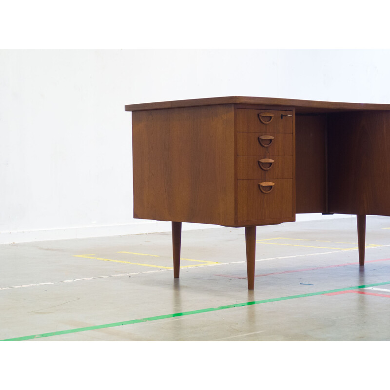 Model 54 "Kidney" desk by Kai Kristiansen pour Feldballes Møbelfabrik - 1950s