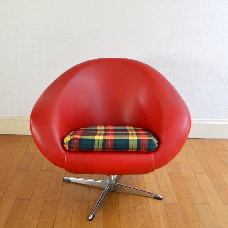 Vintage armchair in metal and red leatherette - 1960s