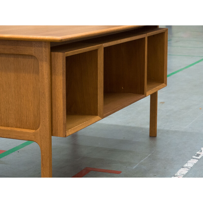 Vintage oak free standing desk - 1960s