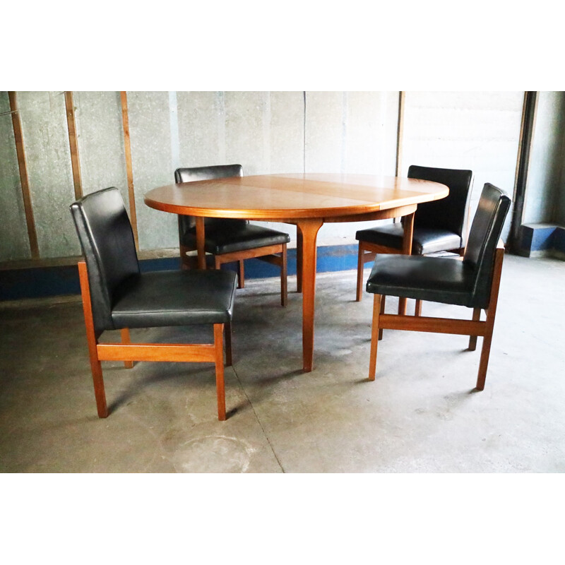 Ensemble à repas vintage avec table McIntosh et 4 chaises à repas danoises - 1970