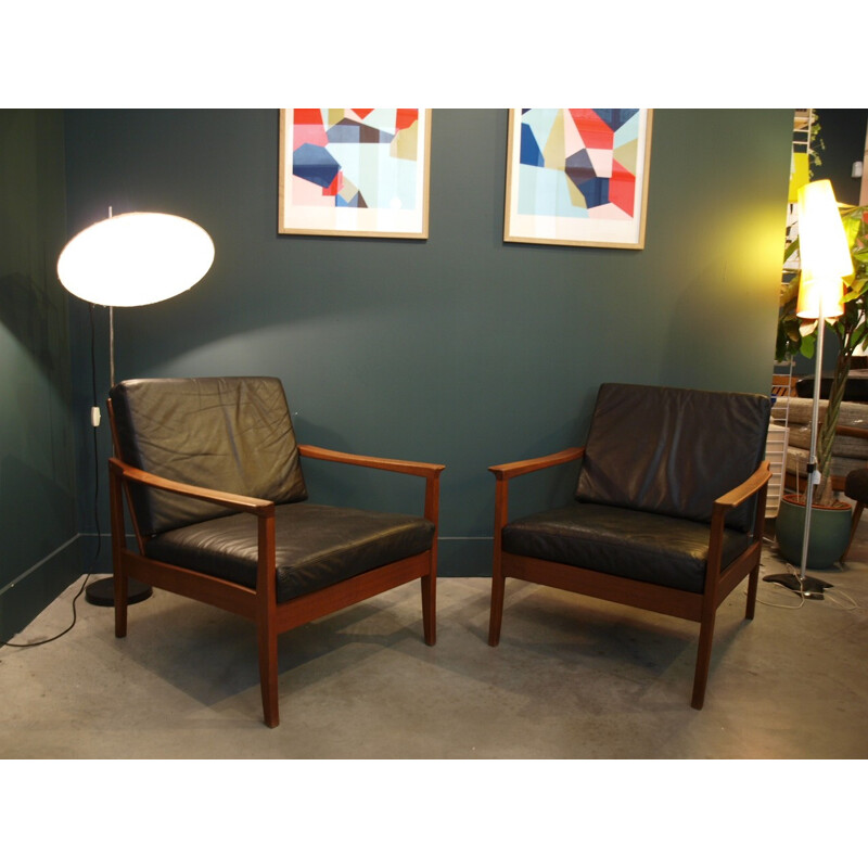 Pair of leather armchairs in teak - 1960s