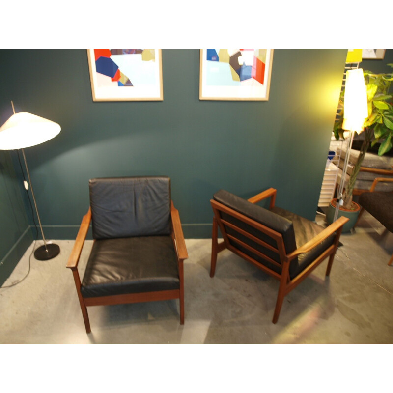 Pair of leather armchairs in teak - 1960s