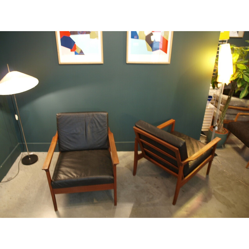 Paire de fauteuils vintage en cuir et teck - 1960