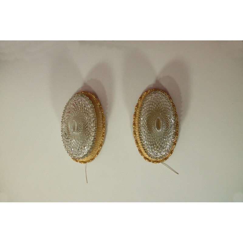 Pair of gold-colored crystal glass wall lights in oval shape - 1960s