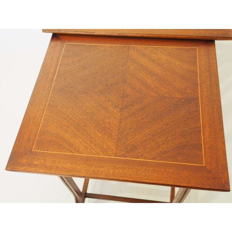 Suite de 4 tables gigognes vintage en bois - 1930