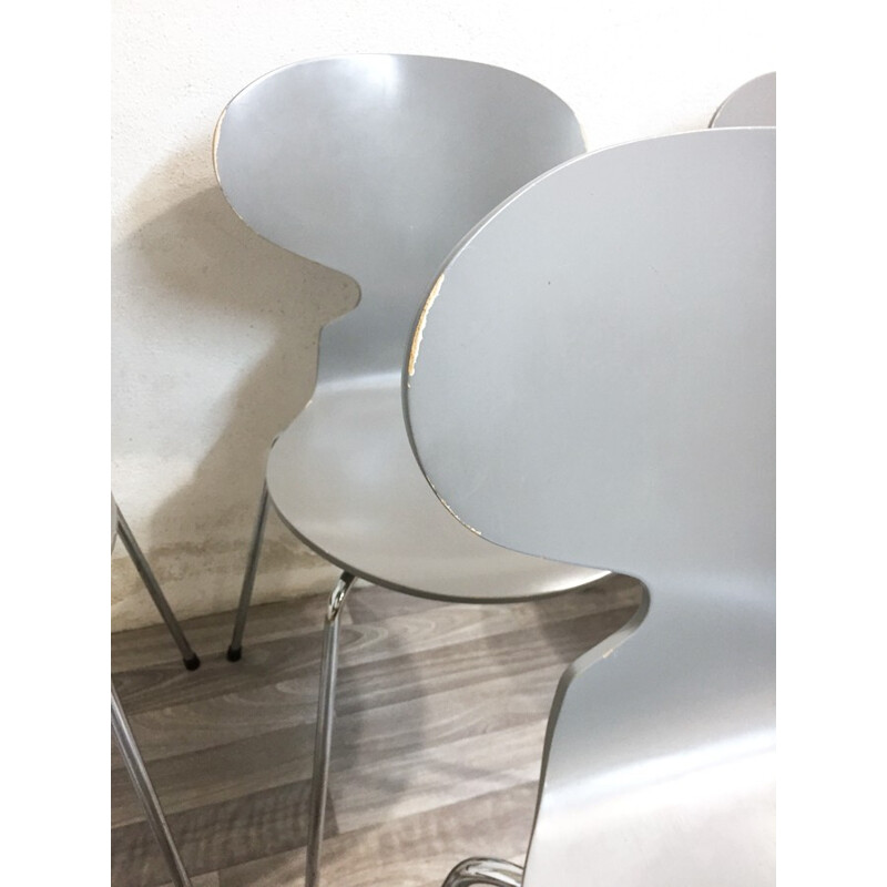 Light grey chair by Arne Jacobsen for Fritz Hansen - 2000s