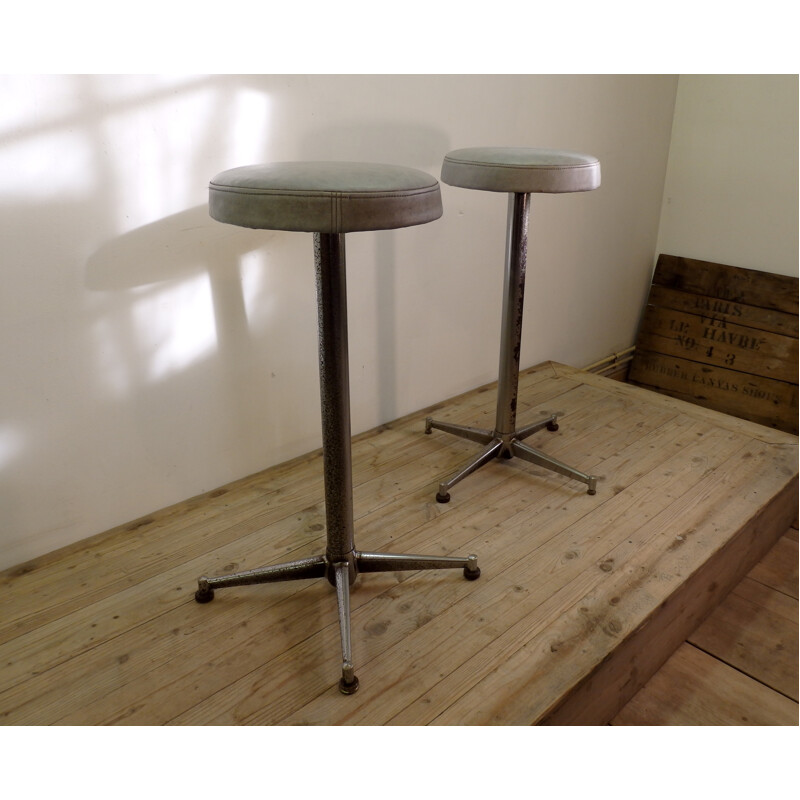 Pair of 2 french vintage industrial stool - 1960s