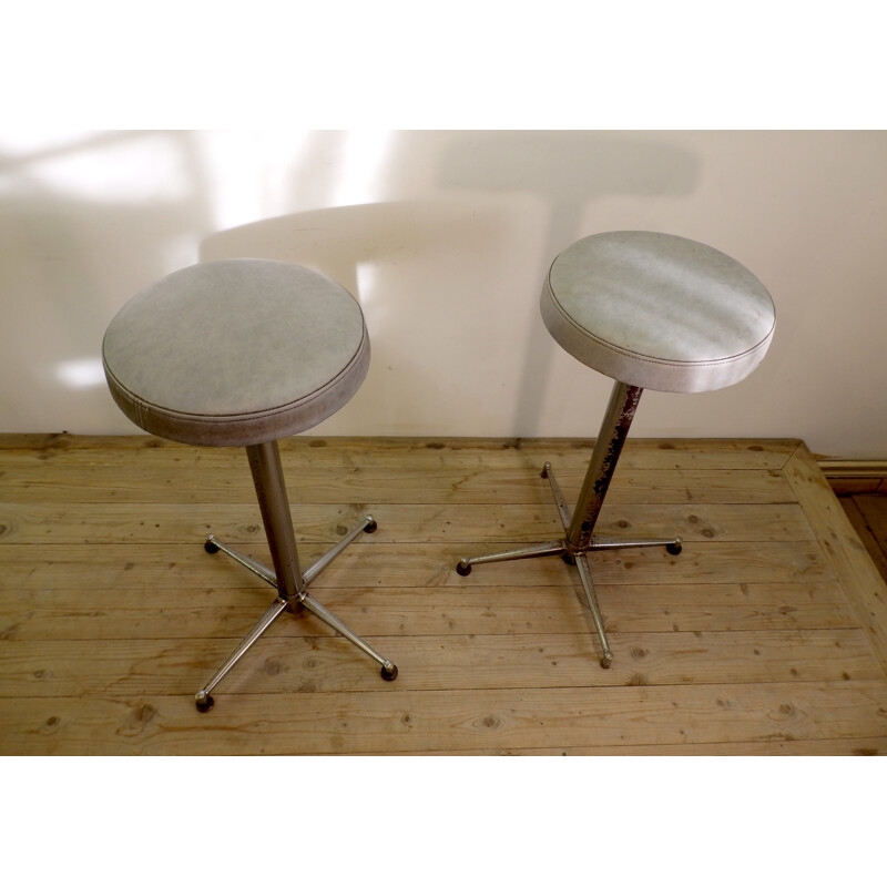 Pair of 2 french vintage industrial stool - 1960s