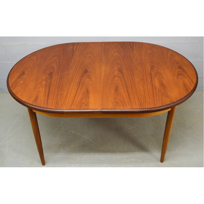 Mid-Century Oval Extendable Teak Fresco Dining Table for G-Plan - 1960s