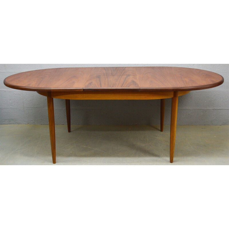 Mid-Century Oval Extendable Teak Fresco Dining Table for G-Plan - 1960s