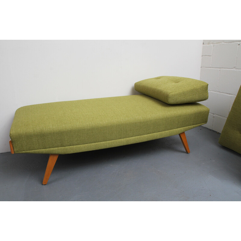 Vintage daybed in apple green - 1950s