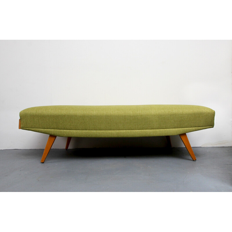 Vintage daybed in apple green - 1950s