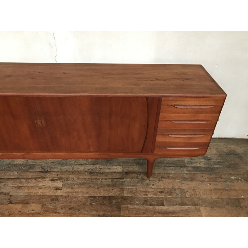 "UM15" sideboard in teak by Johannes Andersen for Samcom - 1960s