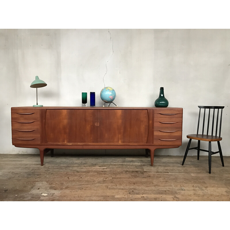 "UM15" sideboard in teak by Johannes Andersen for Samcom - 1960s