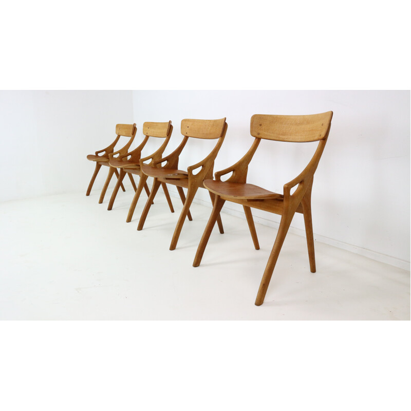 Suite de 4 chaises à repas d'Arne Hovmand-Olsen pour Mogens Kold - 1950
