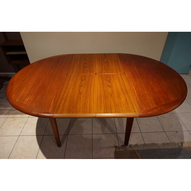 Vintage Danish dining table in teak - 1960s