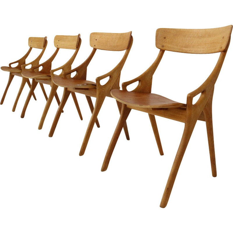 Suite de 4 chaises à repas d'Arne Hovmand-Olsen pour Mogens Kold - 1950