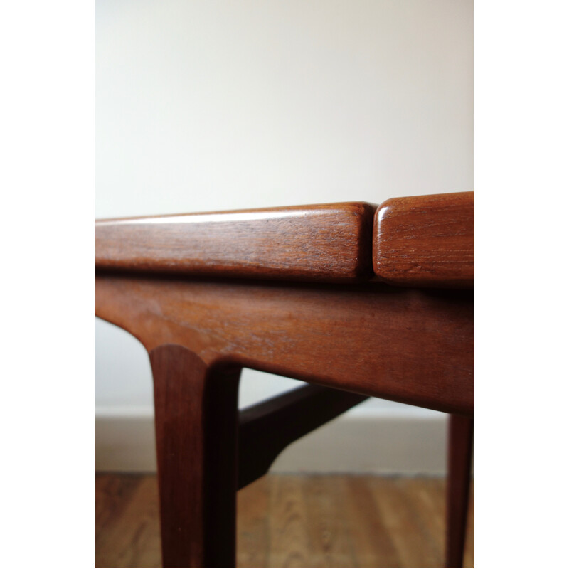 Vintage Scandinavian dining table in teak - 1960s