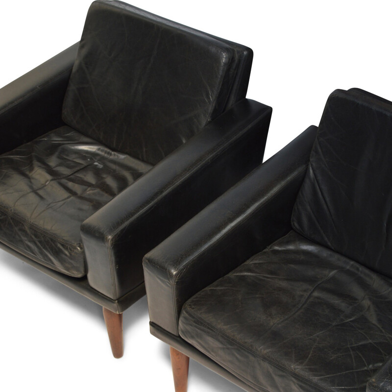 Paire de fauteuils en cuir noir et palissandre par Bovenkamp - 1960
