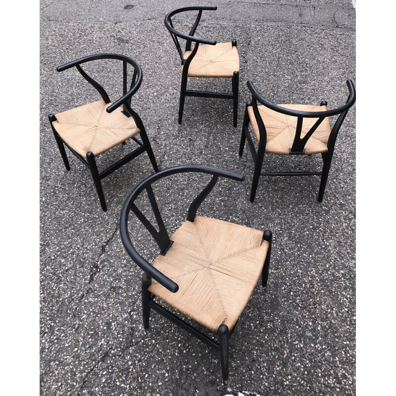 Set of 4 "Wishbone" Chairs by Hans Wegner for Carl Hansen - 1950s