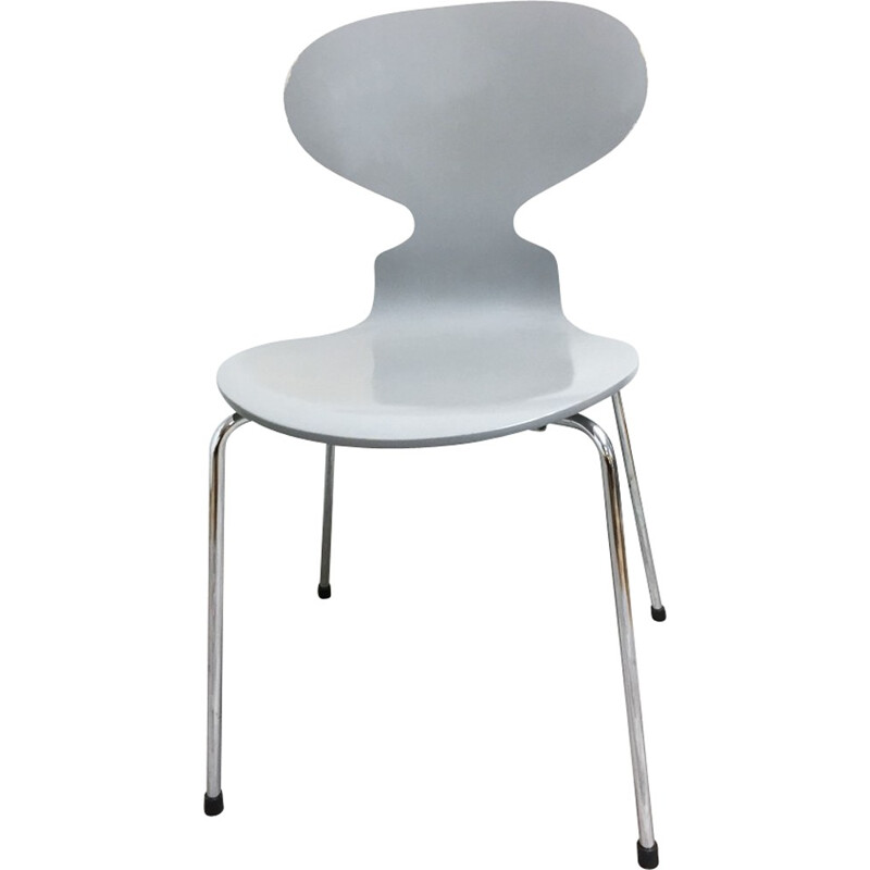 Light grey chair by Arne Jacobsen for Fritz Hansen - 2000s