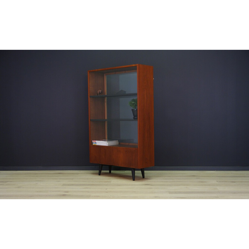 Danish Teak Cabinet in Glass - 1970s