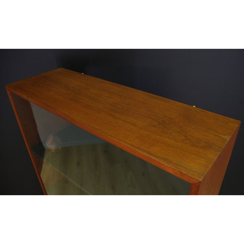 Danish Teak Cabinet in Glass - 1970s