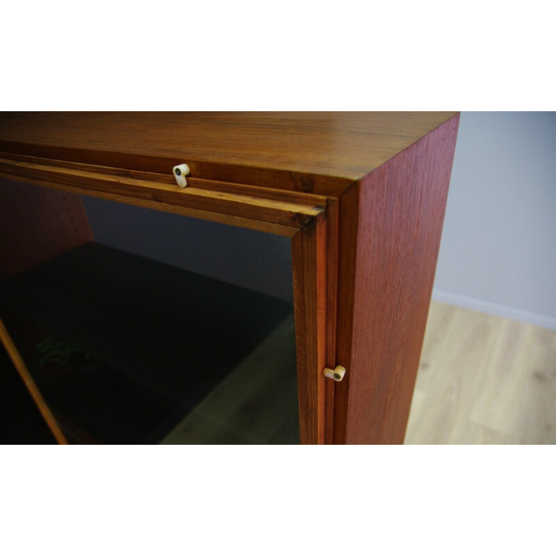 Danish Teak Cabinet in Glass - 1970s