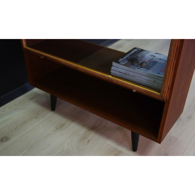 Danish Teak Cabinet in Glass - 1970s