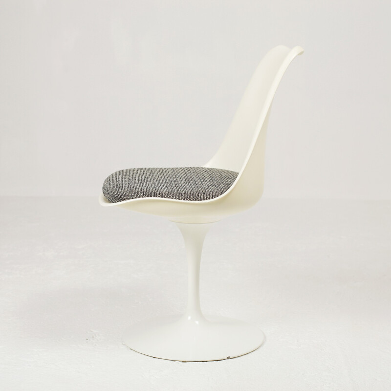 4 Tulip chairs by Eero Saarinen for Knoll International - 1970