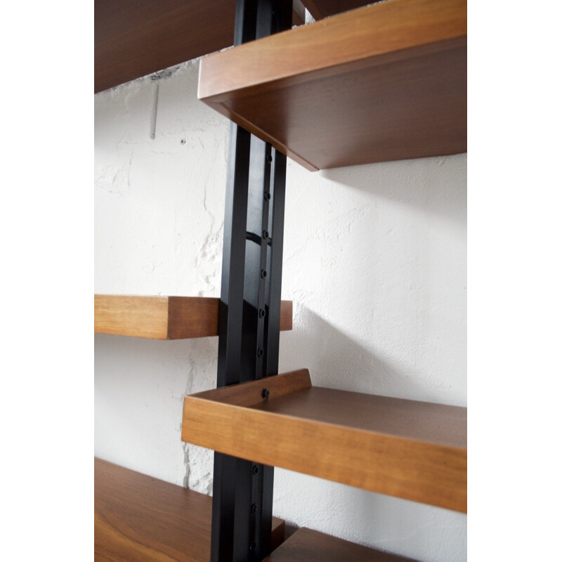 Vintage modular Italian shelves in walnut - 1960s