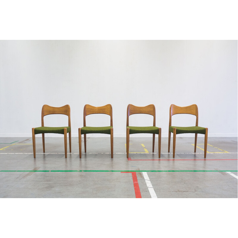 Lot de 4 chaises à repas vintage de Arne Hovmand Olsen - 1950