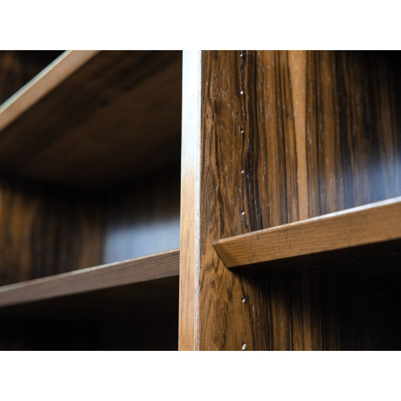 Danish bookshelf in rosewood by Hundevad - 1960s